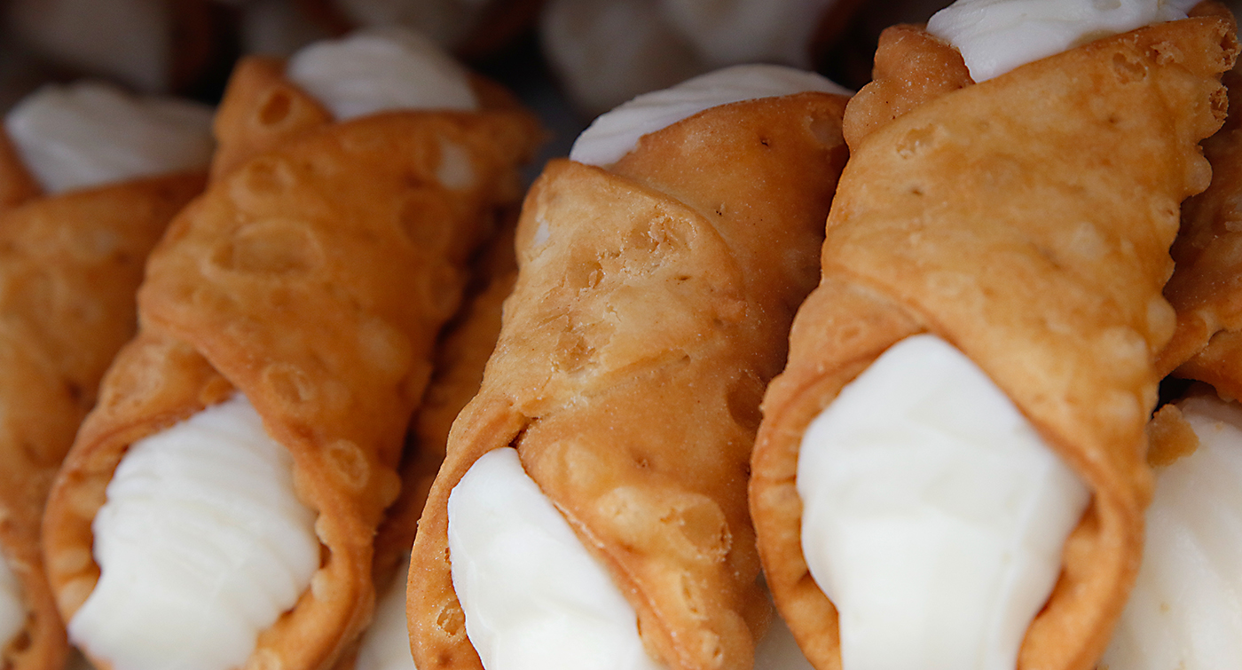 All use rights restricted, without express approval from imaginetheworldphotos. Cannoli